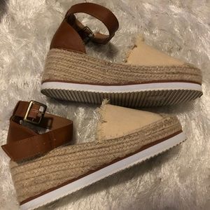 Nautica frayed sandal